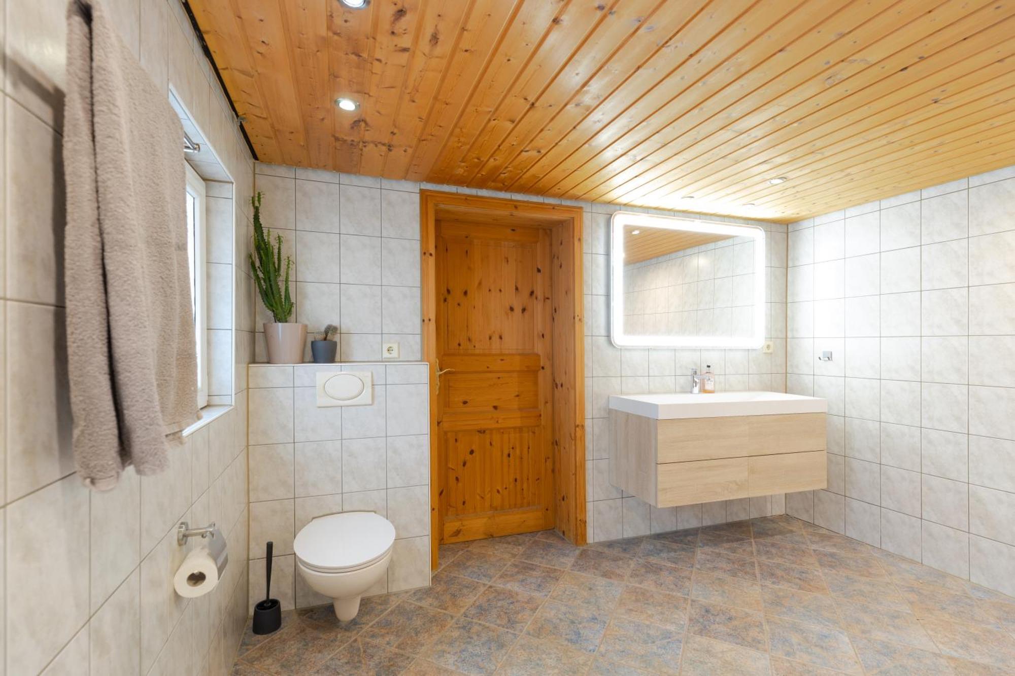 Apartment Helles Gaestehaus In St. Johann