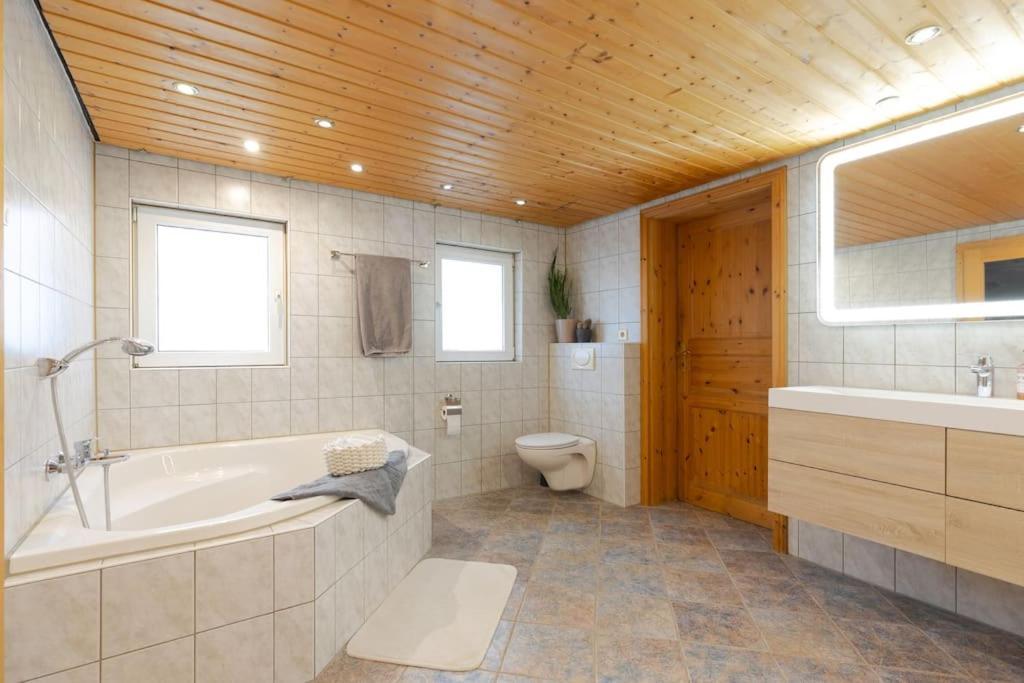 Helles Gaestehaus In St. Johann Apartment *