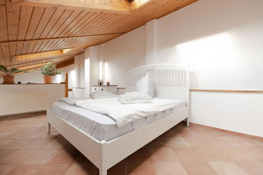 Helles Gaestehaus In St. Johann *
